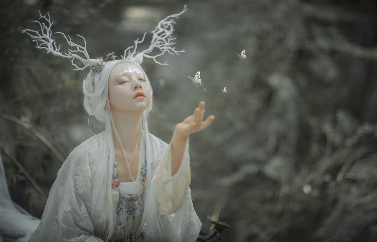 小说：天道极数为九，最强道祖花开八品。侯杰：不好意思我十二品