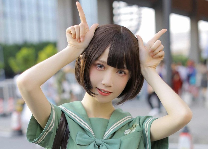 小说：美女老师被*狼色**侵犯，命悬一刻之际，修仙强者霸气出手了