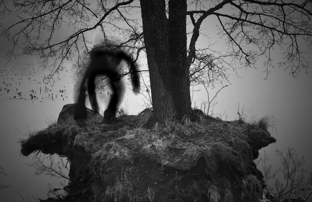 小说：我见到一尊诡异的佛像，再见到不对劲的老太太，眉头一皱