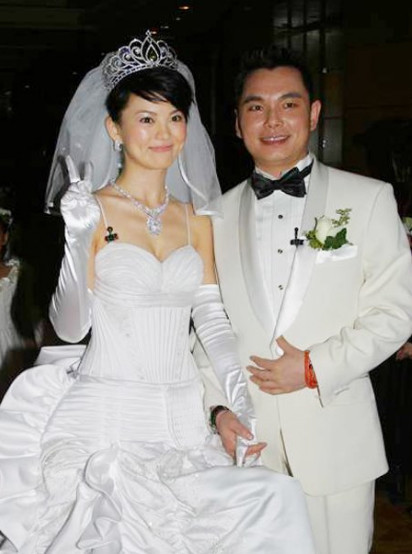 炫富一姐李湘：早餐花7000元，富养女儿惹争议，被王岳伦戴绿帽