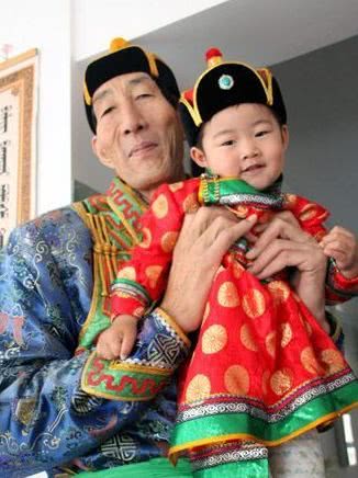 巨人鲍喜顺老婆身高,巨人鲍喜顺的妻子儿子现在有多高