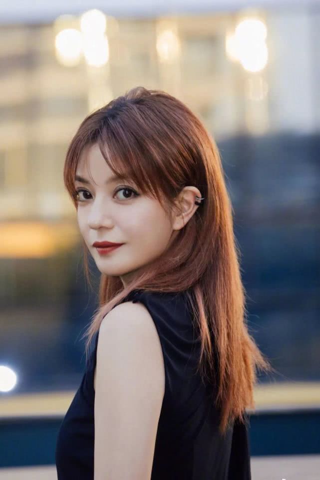 赵薇：顶风作案野心炸裂，罪行不仅仅亲日辱华，如今下场大快人心