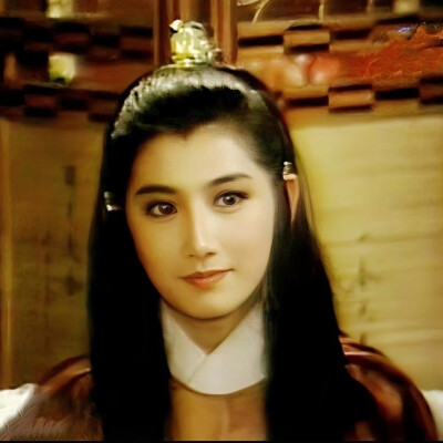 3个亦雌亦雄的大美女，一个46岁自杀，一个不婚不育，一个嫁富商