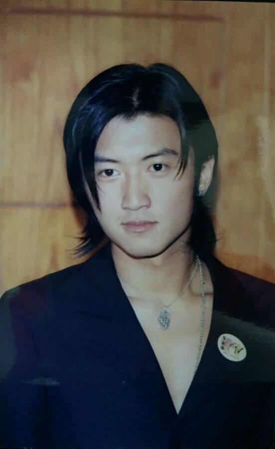 王菲和谢霆锋为什么兜兜转转,王菲和谢霆锋之间兜兜转转的爱情