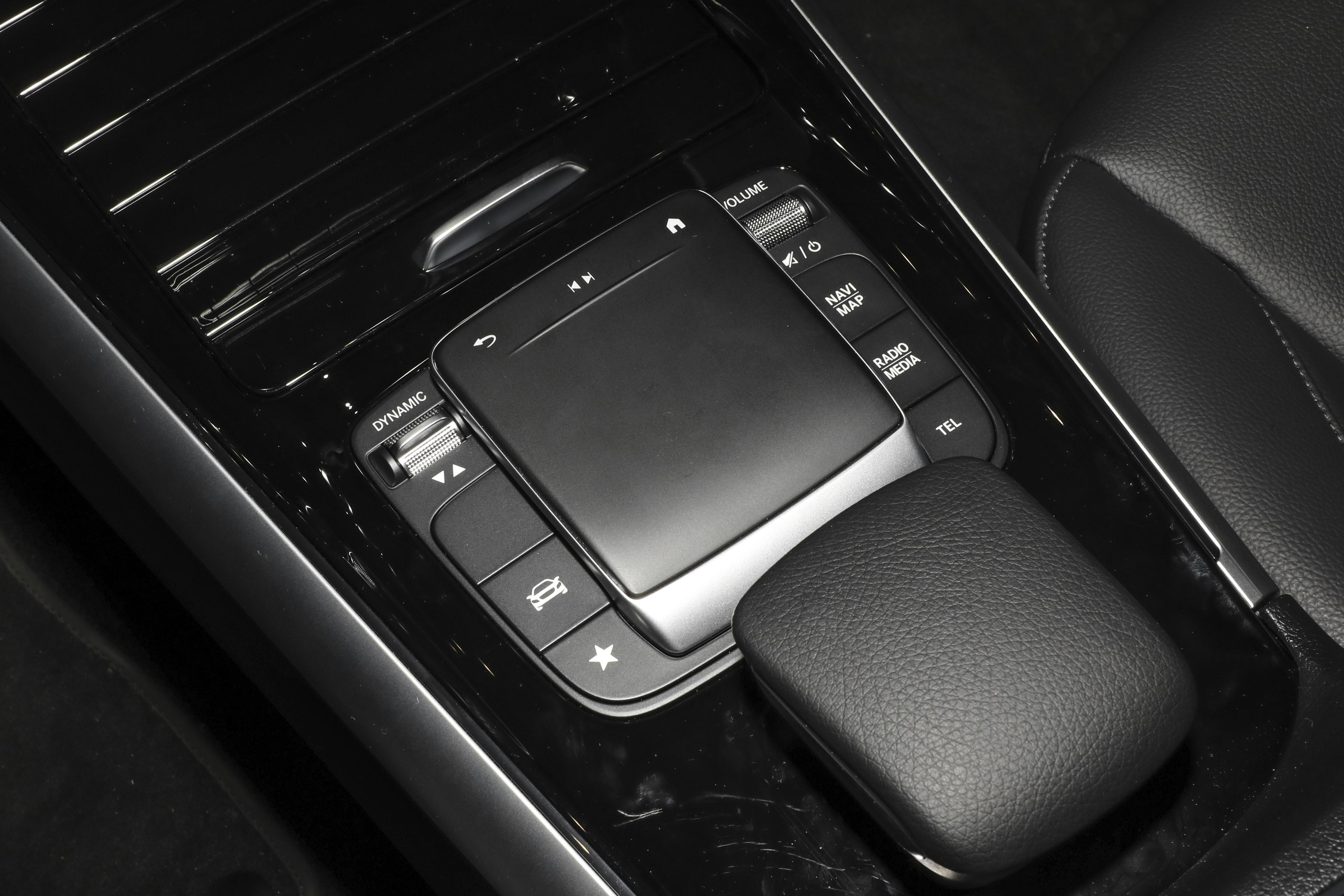 奔驰gla2004matic,奔驰gla200油耗多少一公里