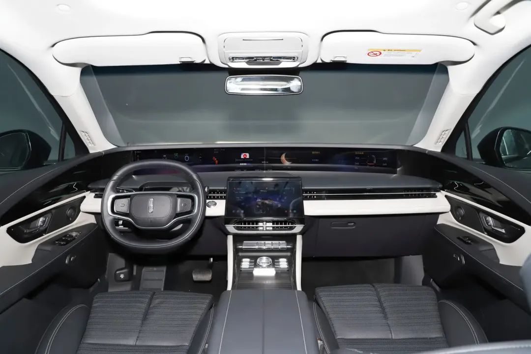 奔驰glc轿跑和suv怎么选,新款奔驰glc大五座版