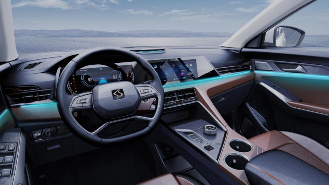 全新款思皓x8plus七座怎么样,思皓x8plus智旅版七座黑色