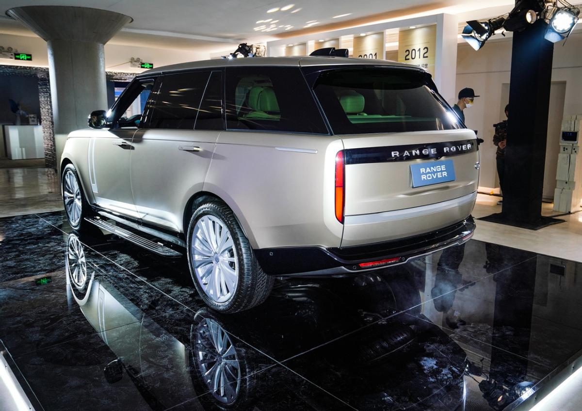 四座的路虎揽胜,豪华版与科技版