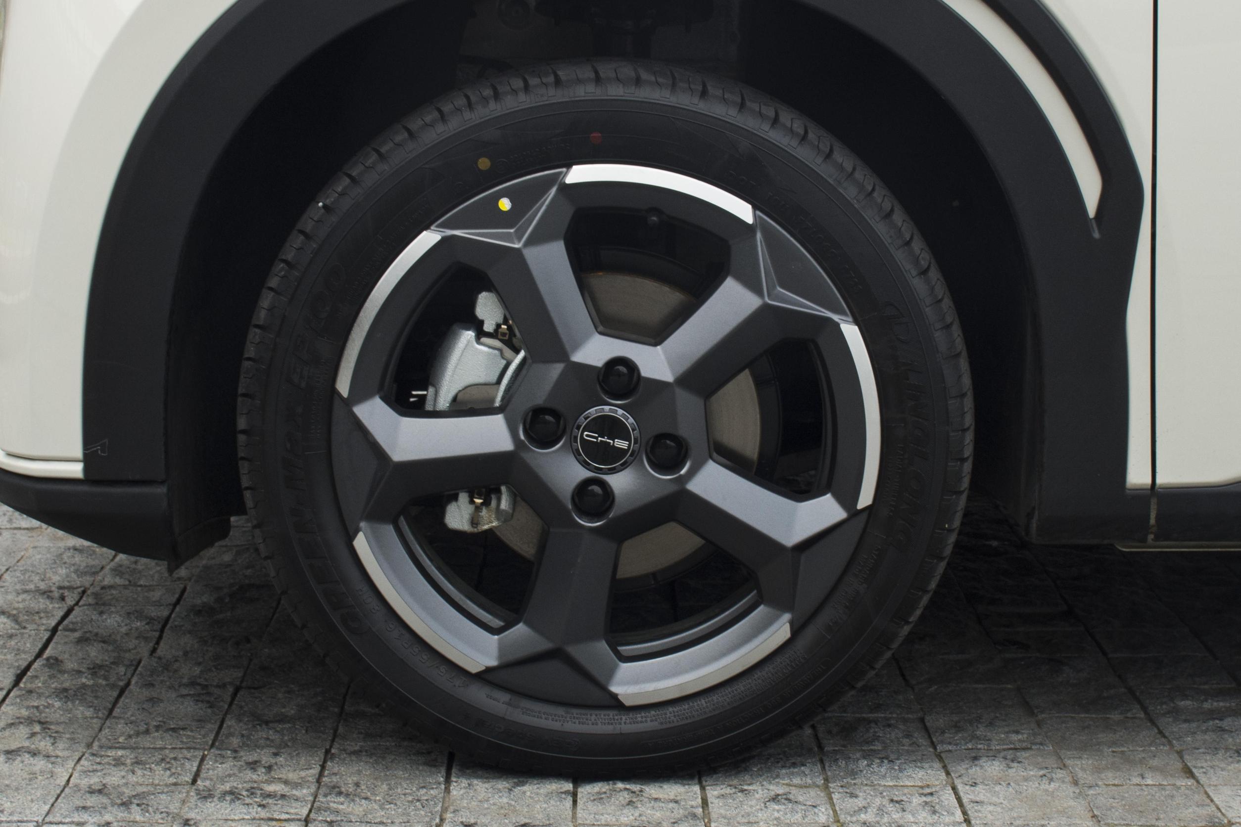 适合女生开的小车性价比高的车型,省油好开的家用性能轿车推荐