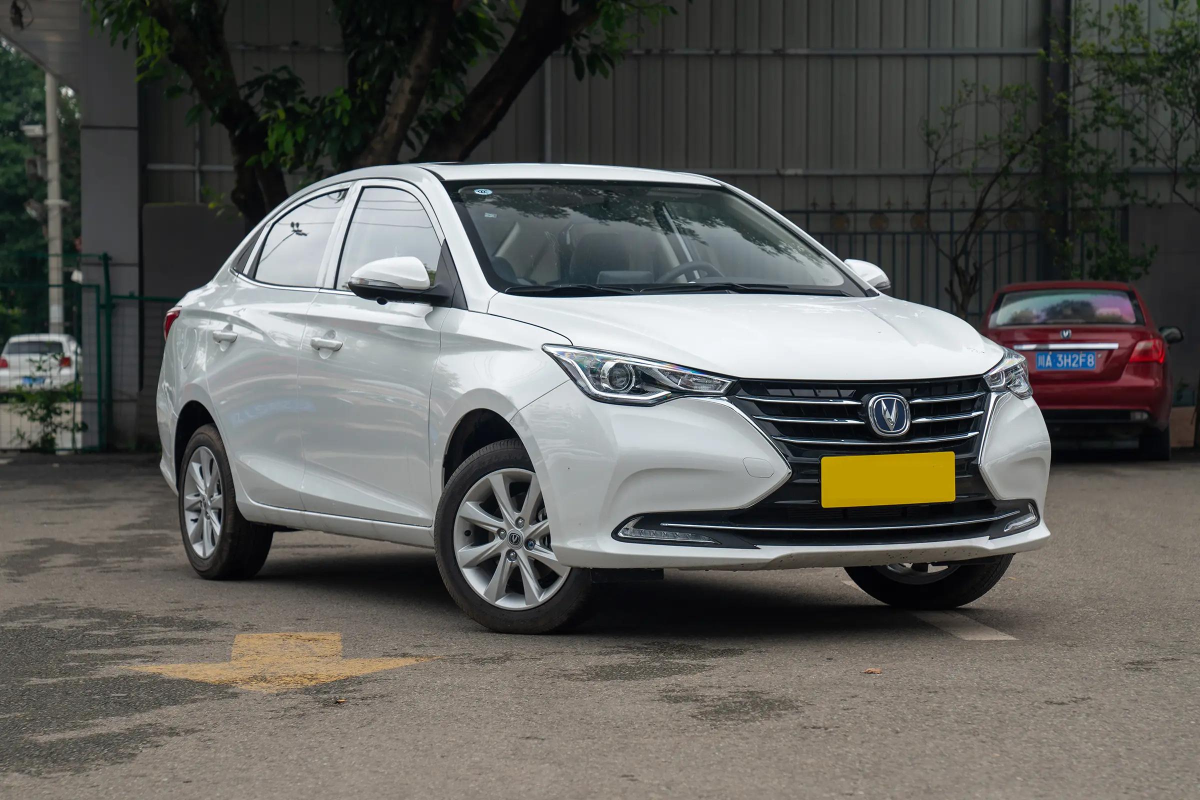 全新悦翔2019款试驾,长安悦翔新款第三代省油吗