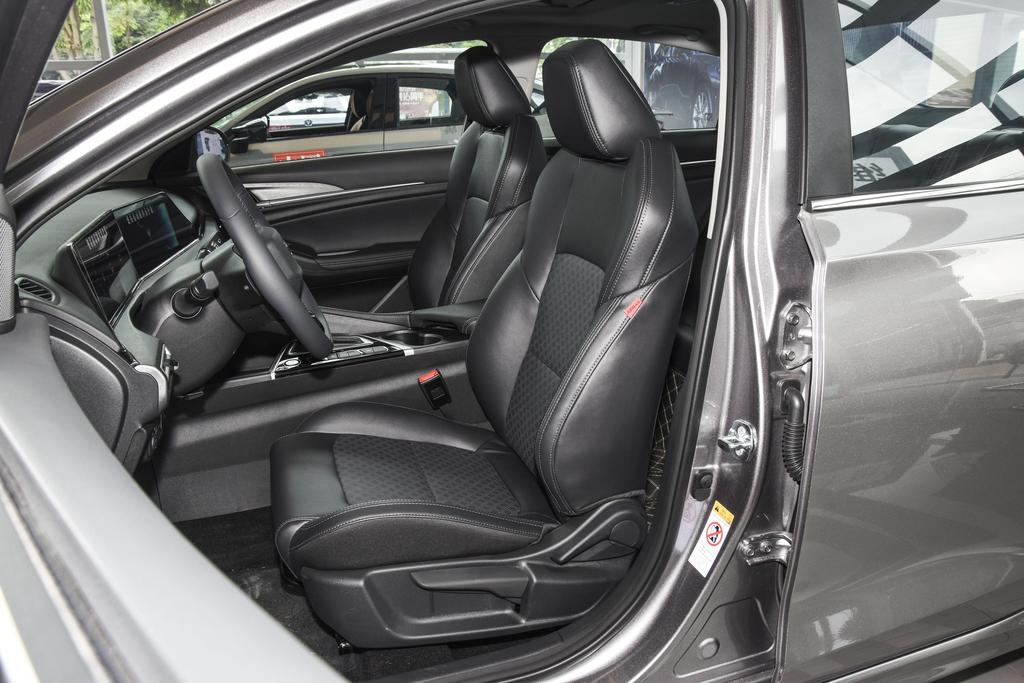 逸动高能版自适应巡航,逸动高能版内饰功能