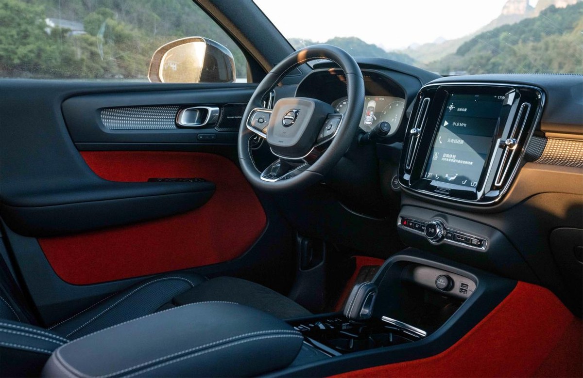 买沃尔沃xc40的十大忠告最新,沃尔沃xc40入门版值得入手吗