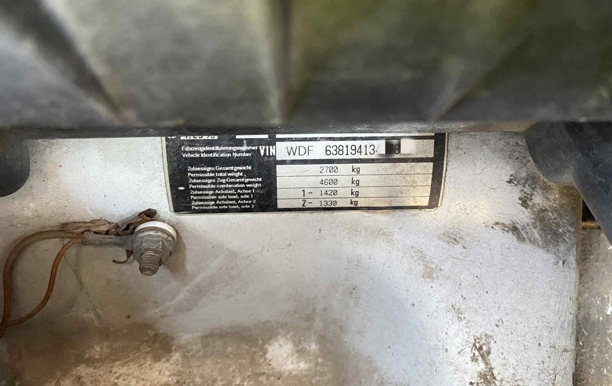 20年的车3万左右二手车,25万能买哪年的奔驰威霆