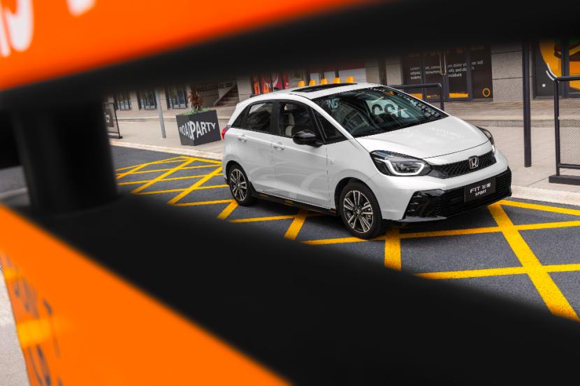 飞度新能源纯电动车七万左右试驾,12年飞度1.5自动试驾视频