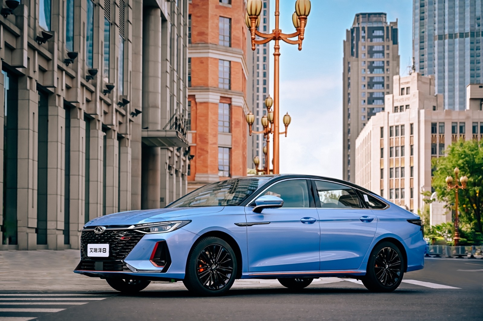 10.89万起售全系197马力奇瑞艾瑞泽8解析