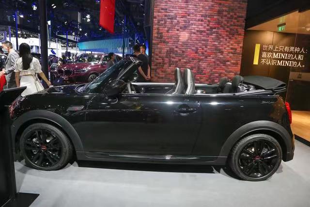 mini敞篷版多少钱新款,2022款minicabrio黑标敞篷版