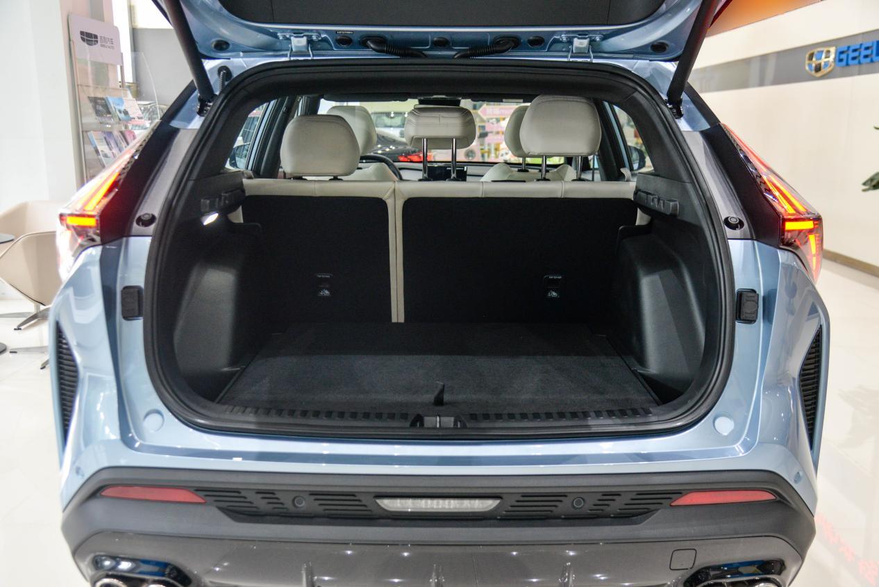 智能是最大亮点试驾2018吉利博越,神车的蜕变静态体验吉利博越pro