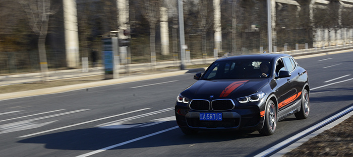 33万以下的车购置税减半,33万以下免购置税的车