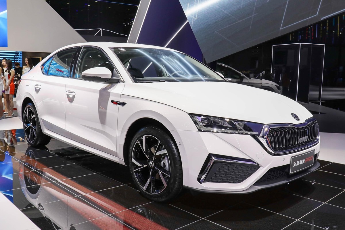 试驾斯柯达明锐2021,深度试驾斯柯达昕锐1.5手动