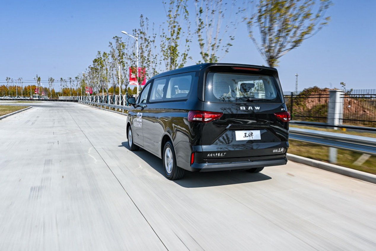 性价比至上，试驾北汽制造王牌