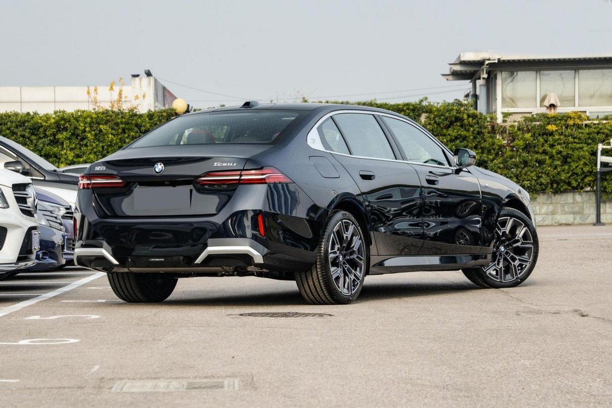 全新一代宝马5系解析,新款宝马5系实车沉稳大气