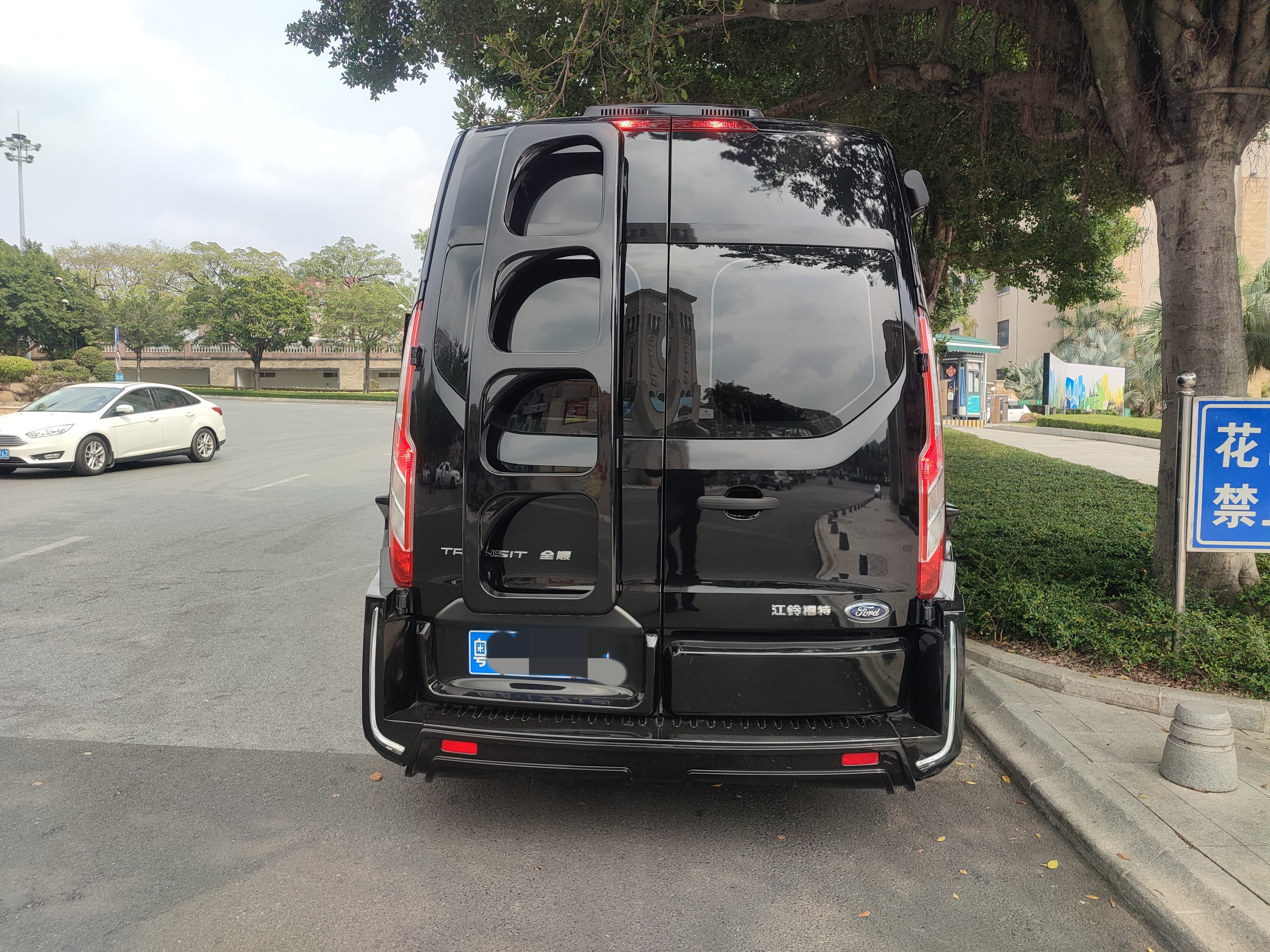 我竟然试驾了这个大家伙，福客特黑骑士，附老猫烧须“翻车”教训