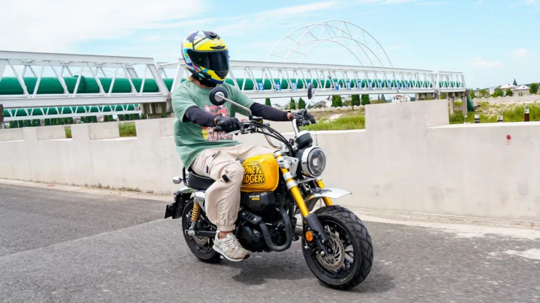 银钢mini150跟银钢蜜獾150,银钢supermini150和蜜獾对比