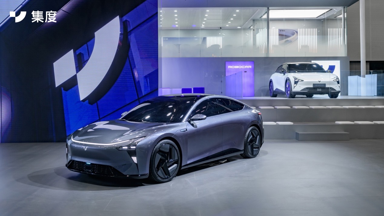 集度robo-01量产版实车到展,集度robo-01量产版展台