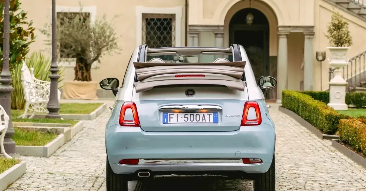 菲亚特500电动版官图亮相,菲亚特500特别版敞篷