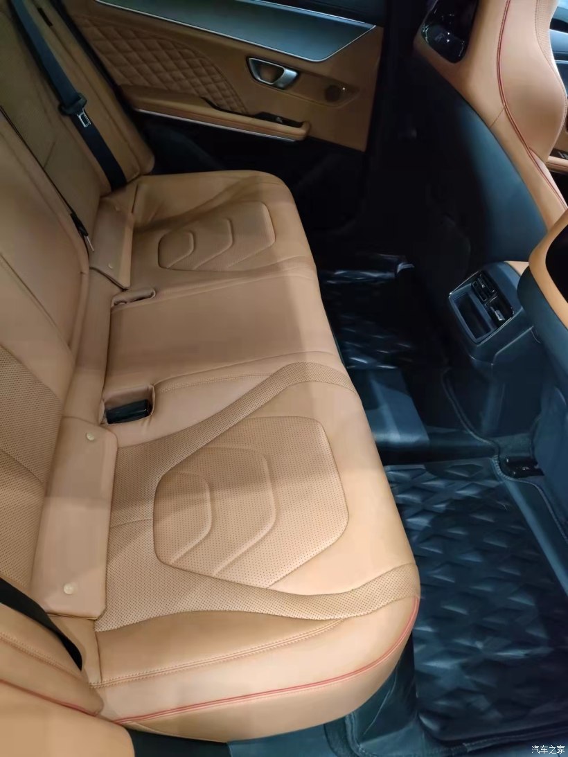 我们终于提车啦文案,yyds车