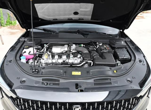 开惯了b级车换a级车总感觉太小,开惯了国产车再开合资车