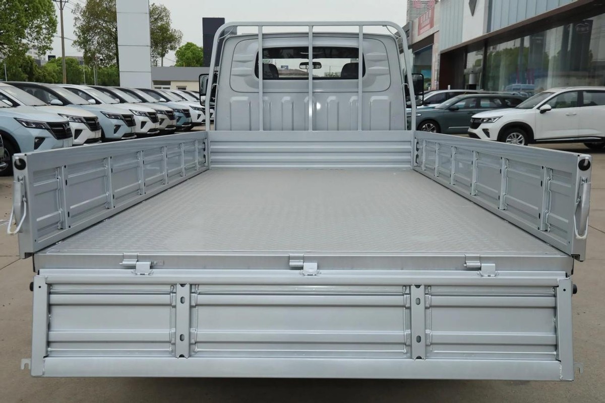 五菱龙卡这车好吗,五菱龙卡这车怎么样