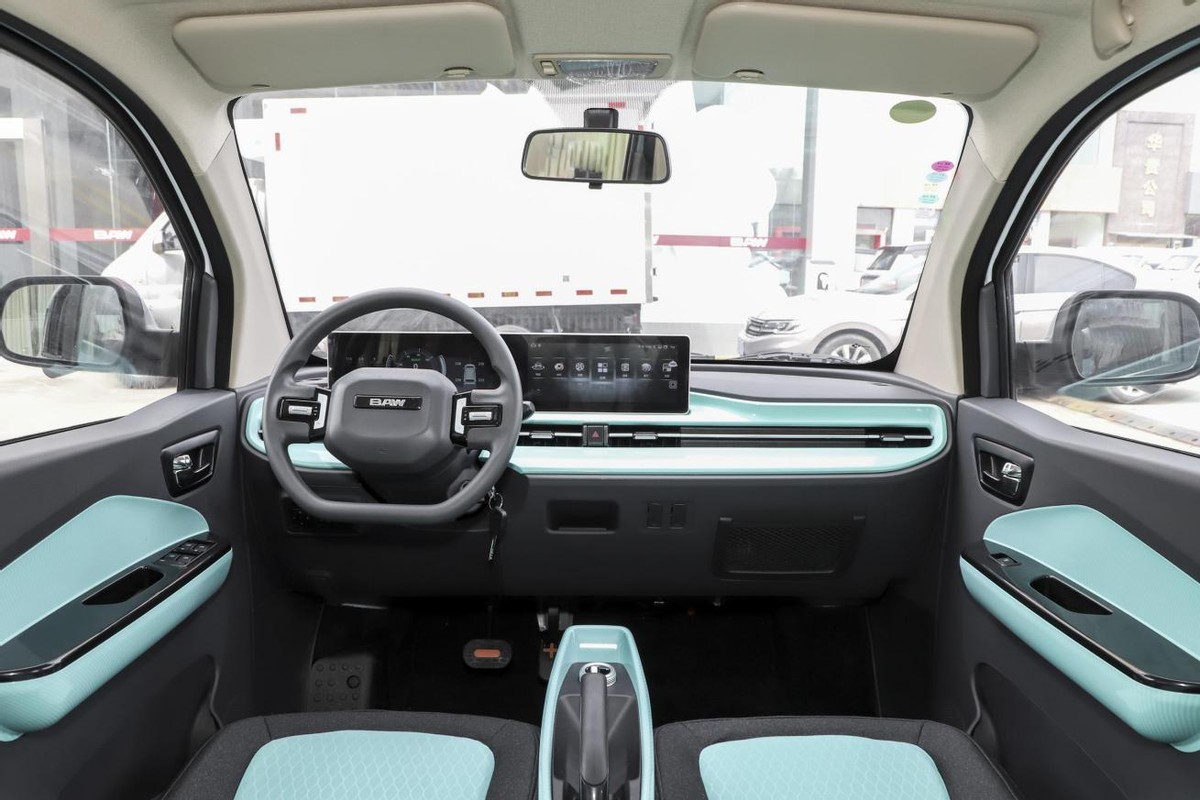 北汽绅宝轻享版,北汽家宝纯电动汽车