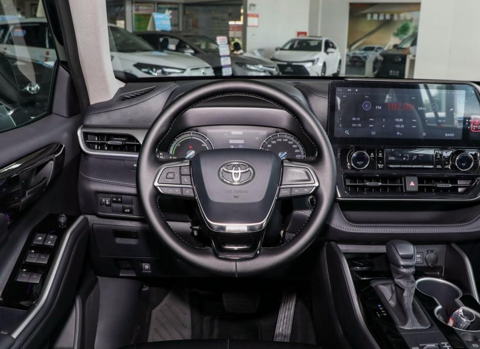 汉兰达双擎比纯油省几个油,汉兰达双擎和纯汽油版哪个保值