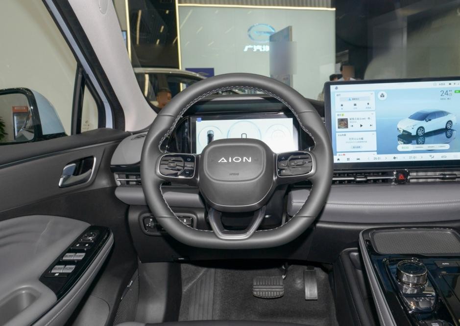 国内能跟比亚迪抗衡的车型,广州新能源aions什么车