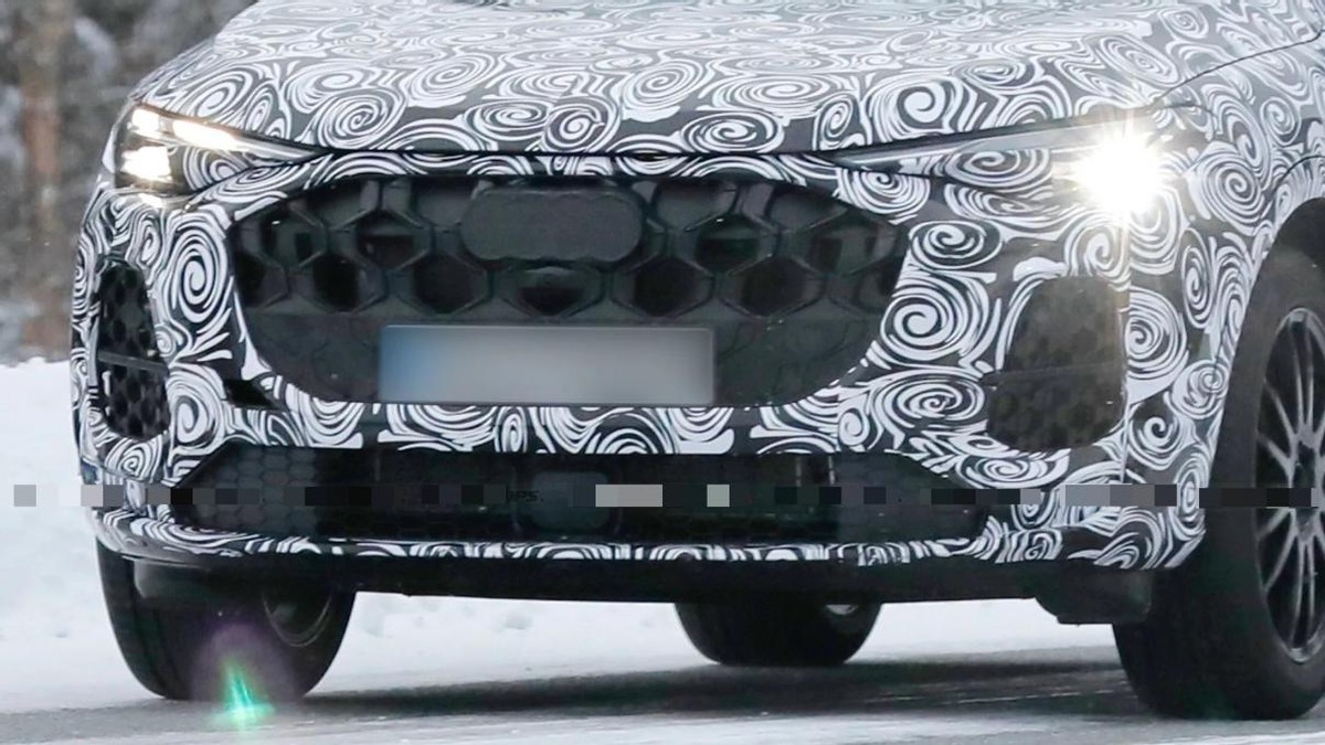 奥迪q5是采埃孚8at变速箱吗,奥迪q5双离合好还是8at好