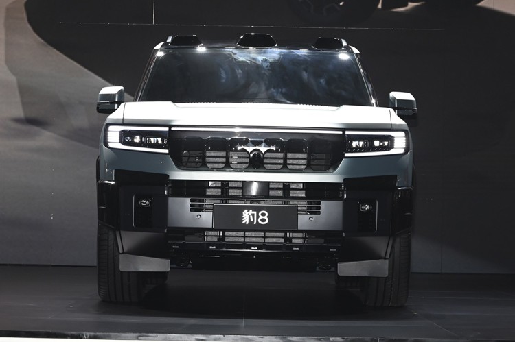 方程豹首款车型豹8亮相,豹8概念车发布大气稳重霸气气场