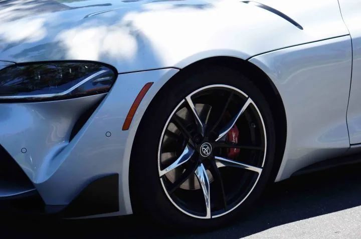 丰田牛魔王supra故障,老外试驾新款牛魔王supra