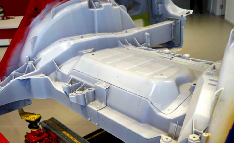 一个油箱省1000块？车企是怎么降低成本的？