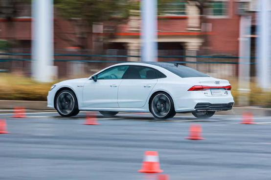 新款奥迪a7l用车体验,上汽奥迪a7l55tfsiquattro