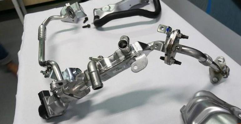 2.0l的四驱和2.0t的两驱,2.0l2.0t区别