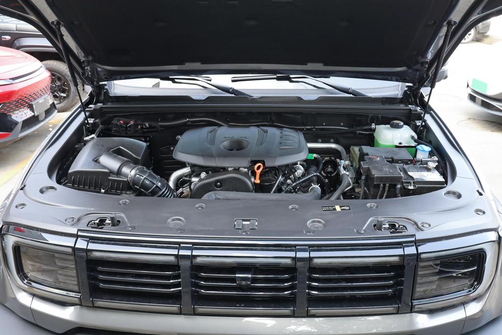 2019款北京bj40现在什么价,北京bj40环塔冠军版2022款试驾