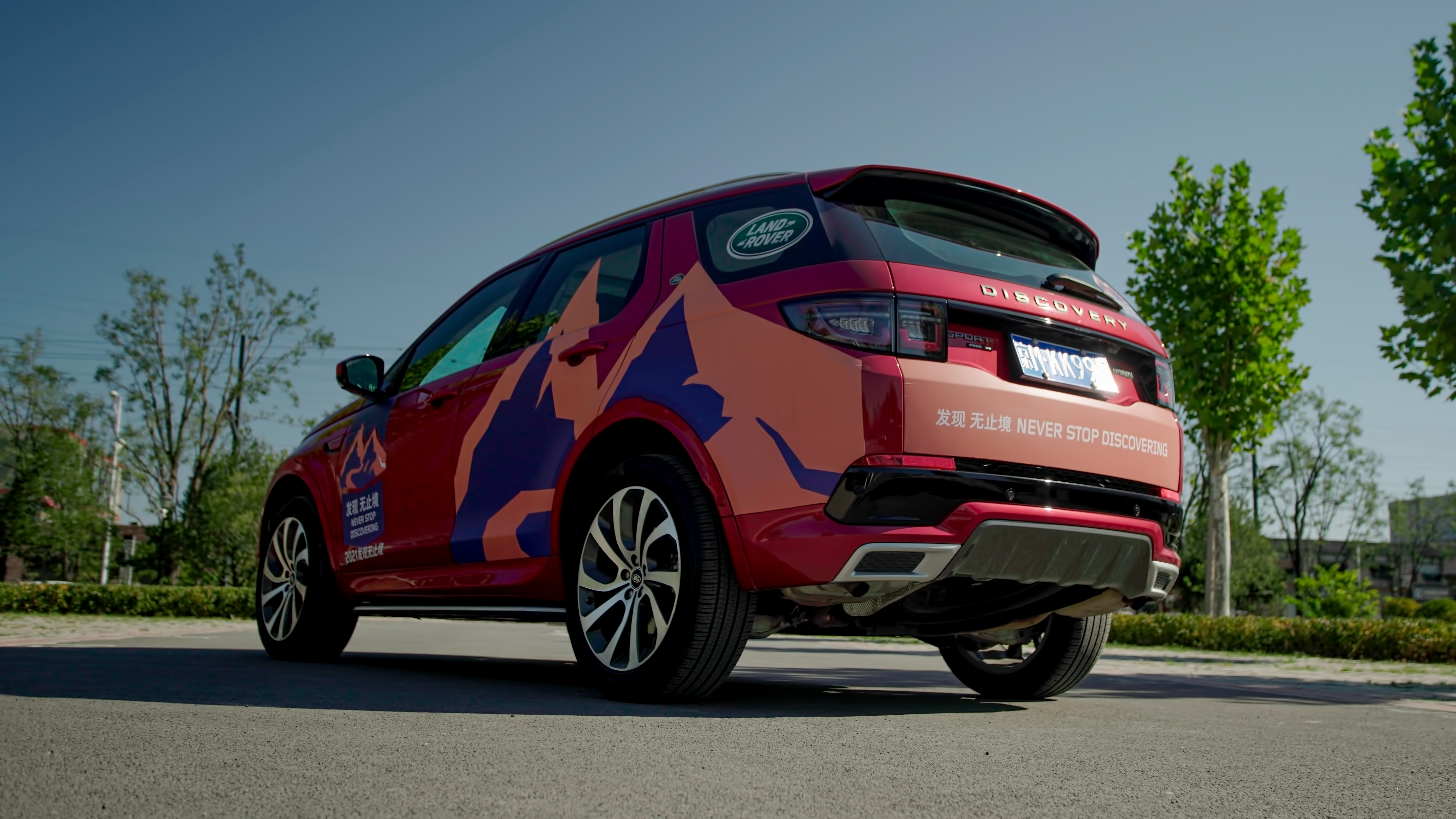 路虎发现运动版和捷豹fpace哪个好,路虎发现运动版和凯迪拉克xt5对比