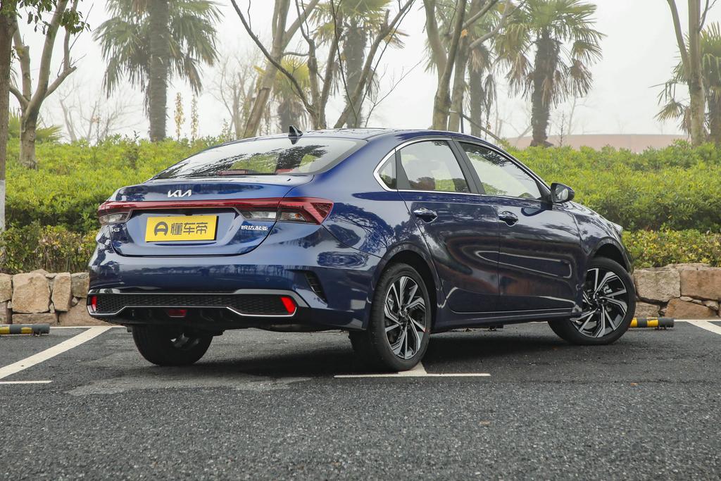 起亚k3这款车空间怎么样,新起亚k3百公里油耗