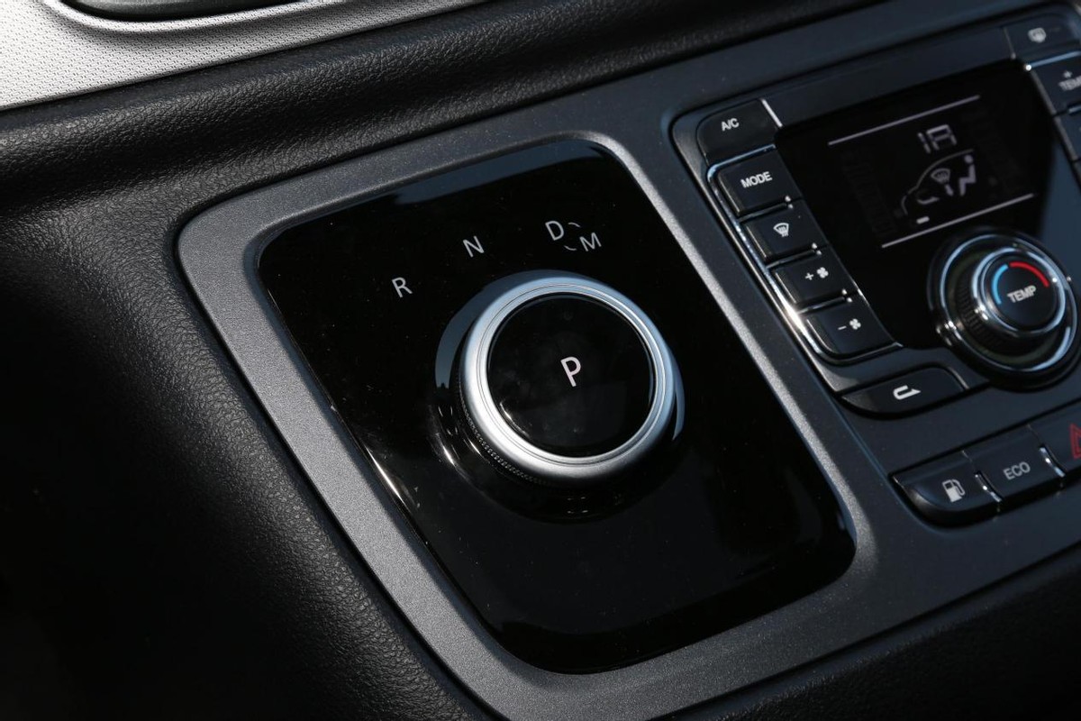 14.59万的车落地多少钱,14.39万元汽车落地价