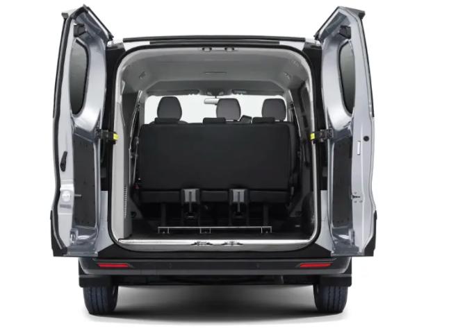 新款依维柯聚星商旅轻客9座,依维柯聚星家用怎么样