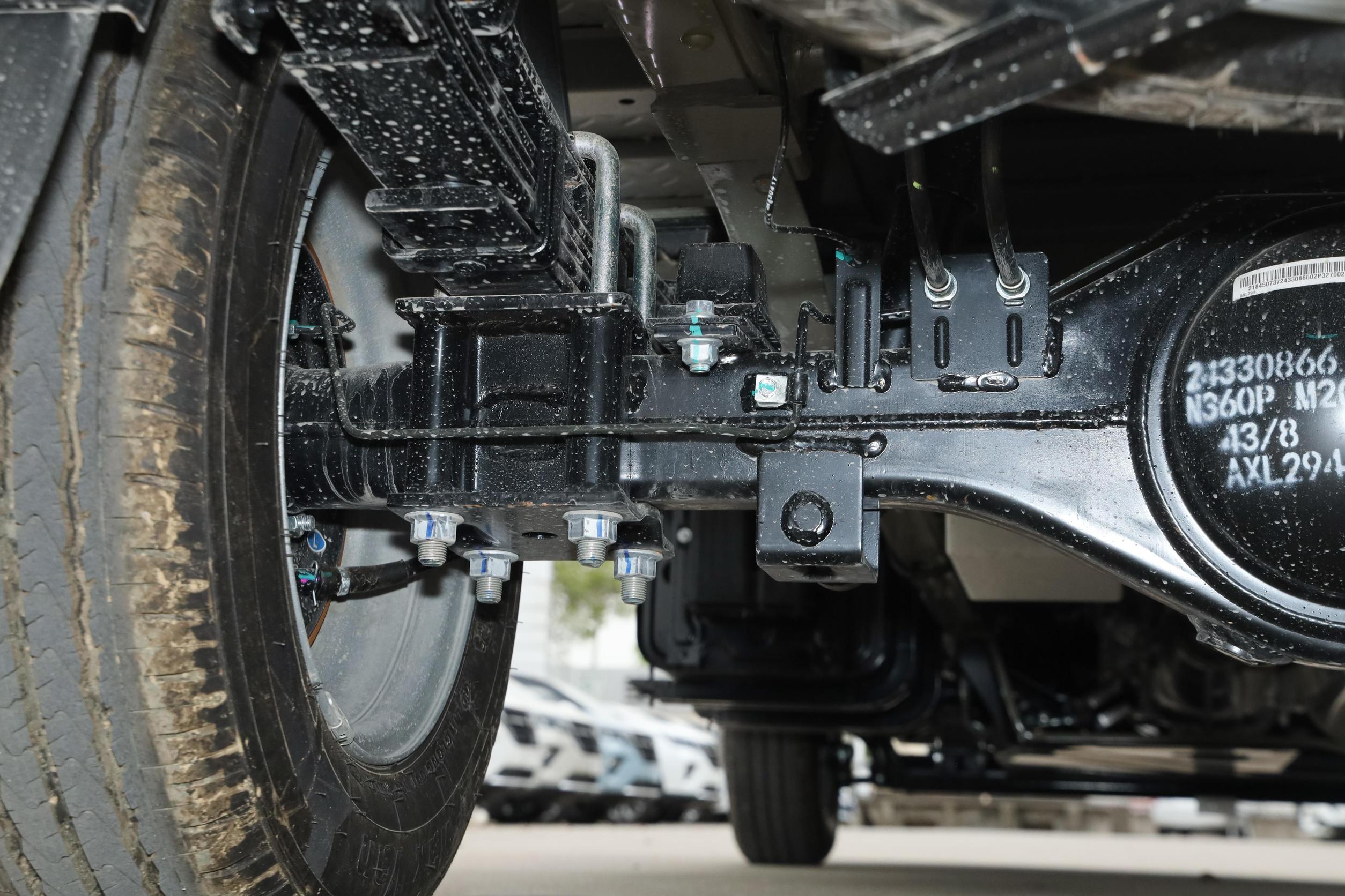 五菱龙卡2.0加长版最新款多少钱,五菱龙卡2.0新款排半