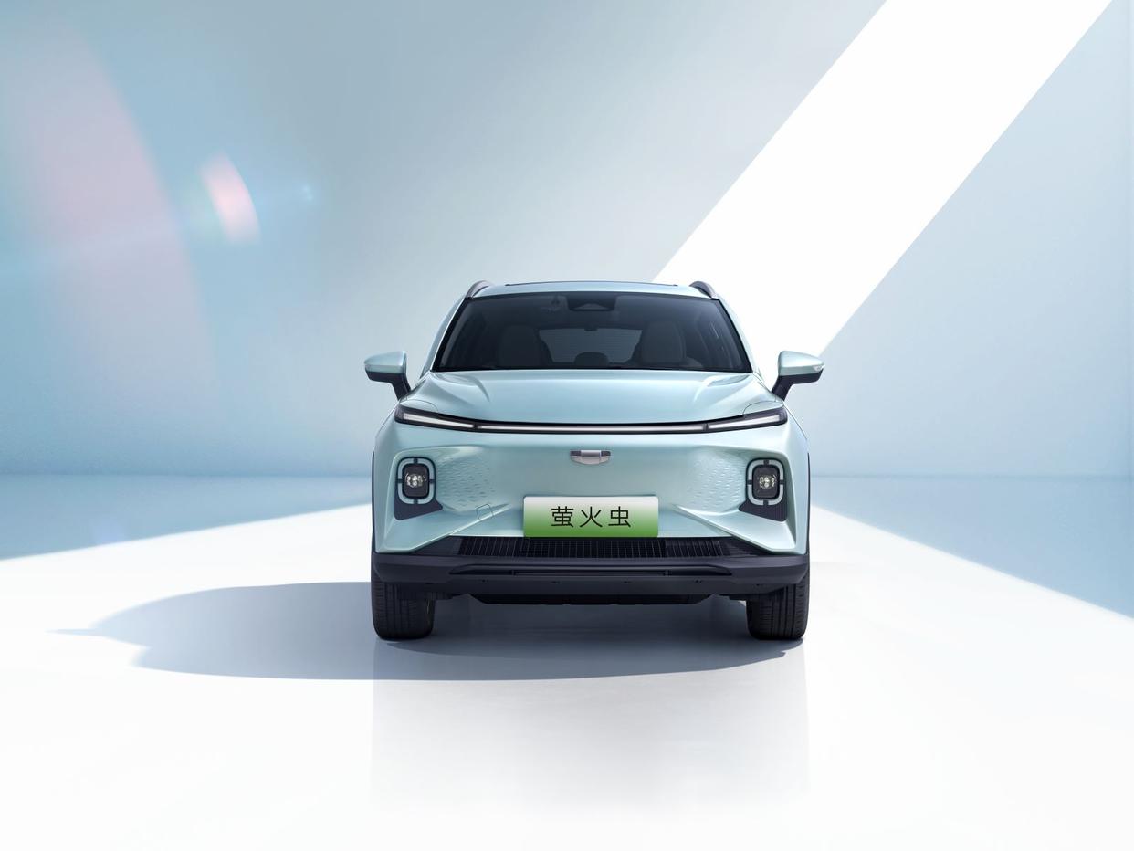 几何e萤火虫全款5.98万,24款几何e萤火虫最低配后排座椅