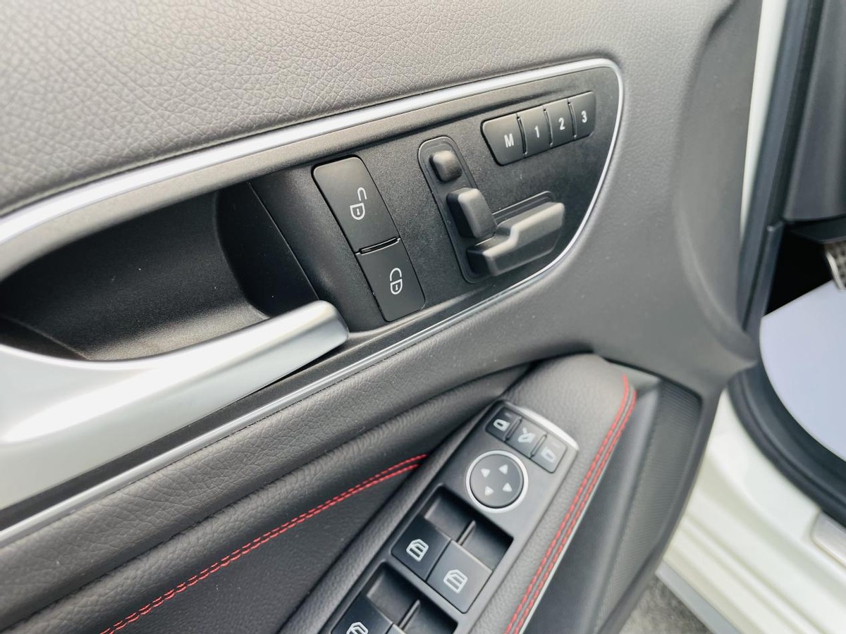 二手奔驰amga45s和宝马m4怎么选,二手最新款奔驰amga45