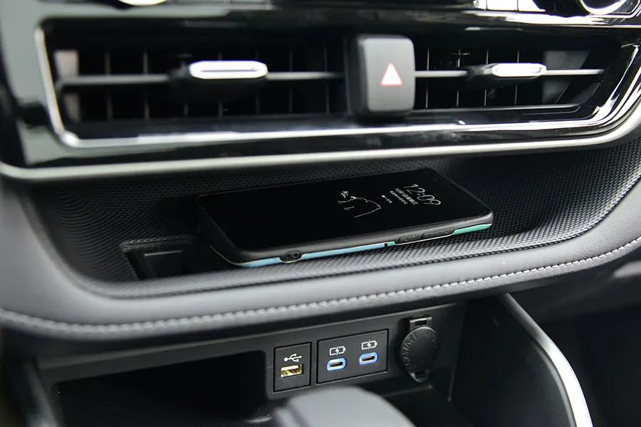 汉兰达骑士还是奶爸,老款汉兰达比新款好看